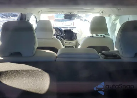 2020 Volvo Xc40 T5 Momentum from USA, damaged, VIN YV4162UK8L2308484